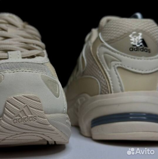 Кроссовки Adidas Response CL beige