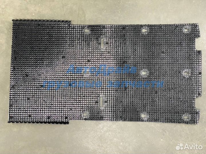 Брызговик переднего крыла Вольво фш12