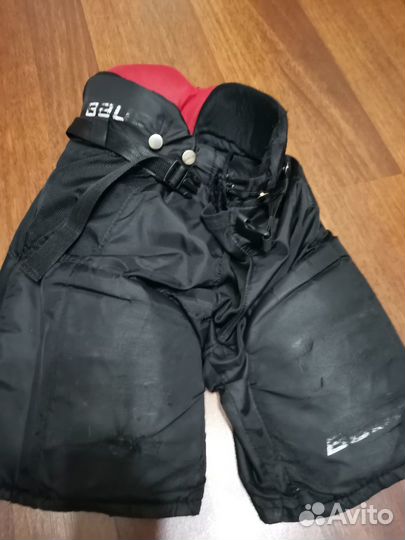 Коньки хоккейные Bauer и защита