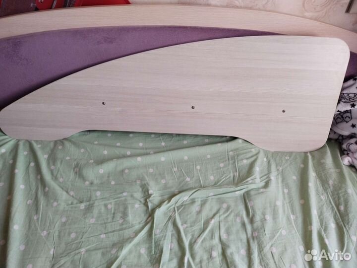 Бортик- ограничитель в кровать ребенка