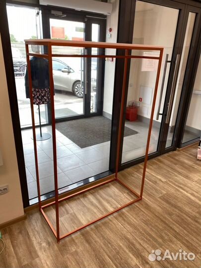 Рейл для одежды