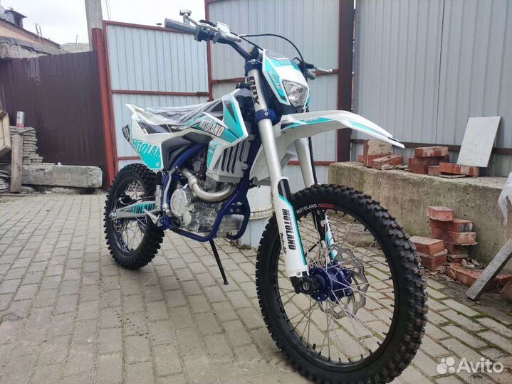 Мотоцикл Кросс Motoland X3 300W PRO 174MN3 Водянка