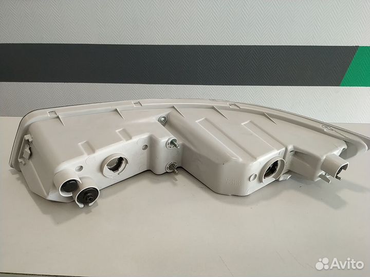 Указатель поворота правый Nissan Almera Classic