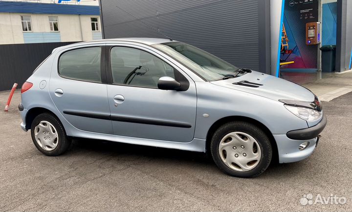 Peugeot 206 1.4 МТ, 2003, 204 025 км