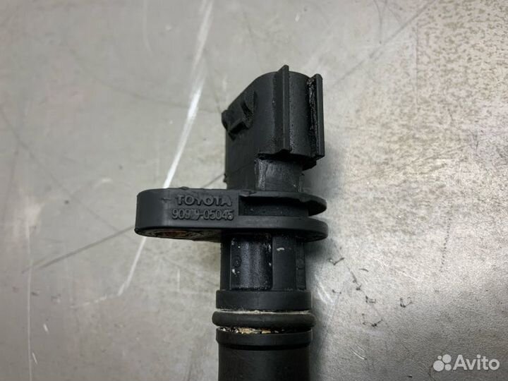 Датчик положения коленвала Toyota Prius Hybrid
