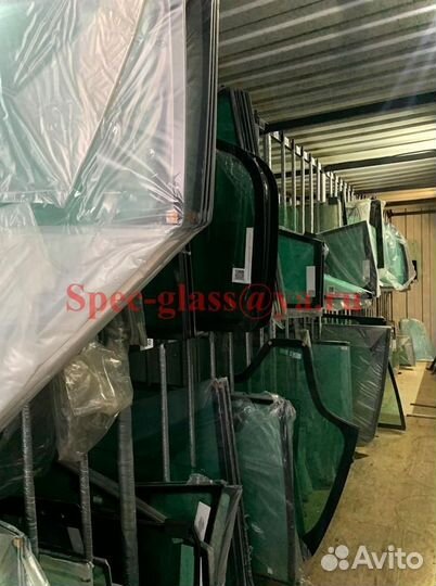 JCB 4CX-5CX-3CX Стекло дверное левое