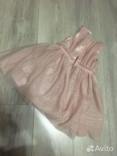 Платье праздничное доя девочки 104