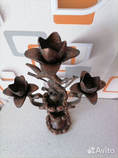 Старинный подсвечник