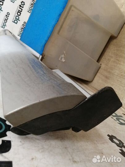 Накладка порога правая 3C8 853 856 E Volkswagen