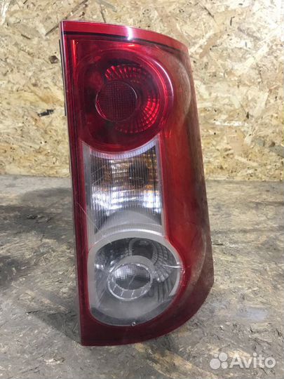 Фонарь задний задний правый Лада Ларгус