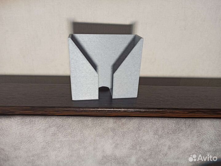 Полочка для телефона