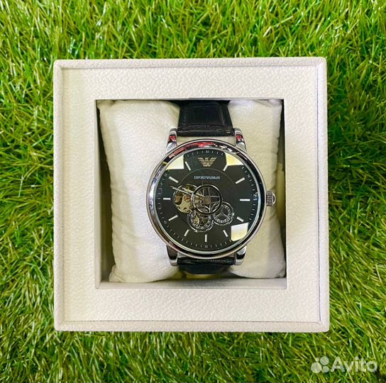 Emporio Armani Кварцевые Наручные Часы И Браслет