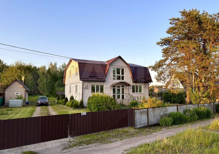 Дом 184,9 м² на участке 29 сот.