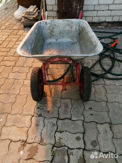 Тачка строительная