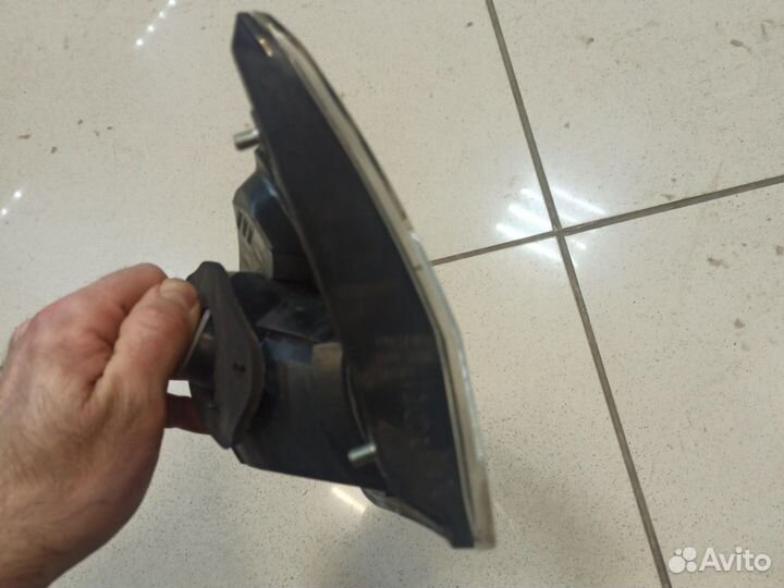 Задний левый внутренний фонарь outlander xl