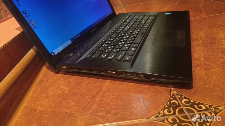 Ноутбук Lenovo G700 17,3