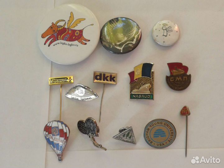 Значки и жетоны