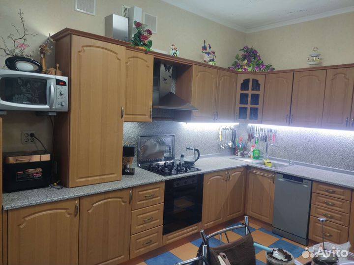 Кухонный гарнитур угловой б/у