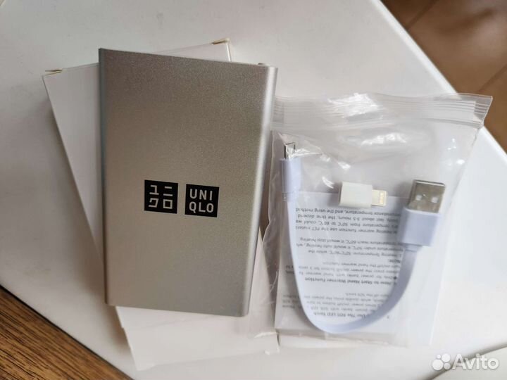 Внешний аккумулятор на 4000 mAh новый в коробке