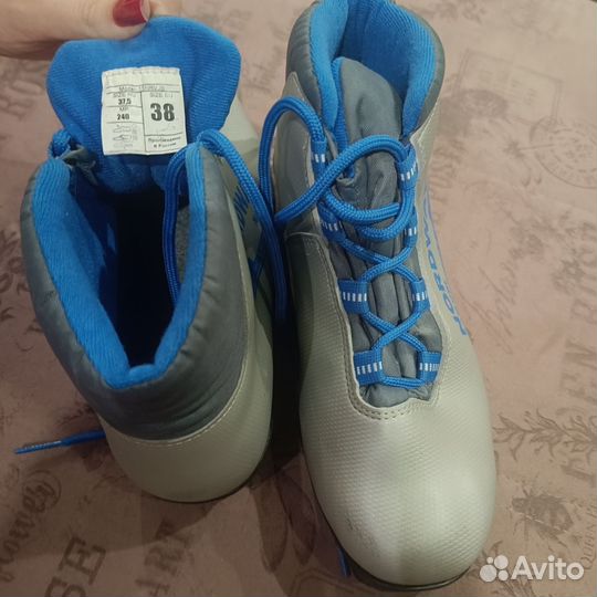 Лыжные ботинки