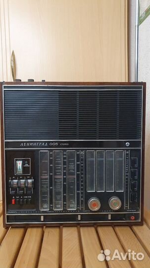 Радиоприемник СССР Ленинград 006 стерео