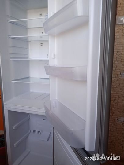 Холодильник бу indesit