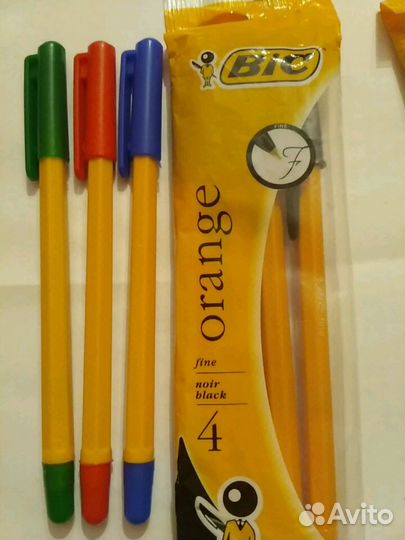 Ручки BIK. Подставка для карандашей. Накладные