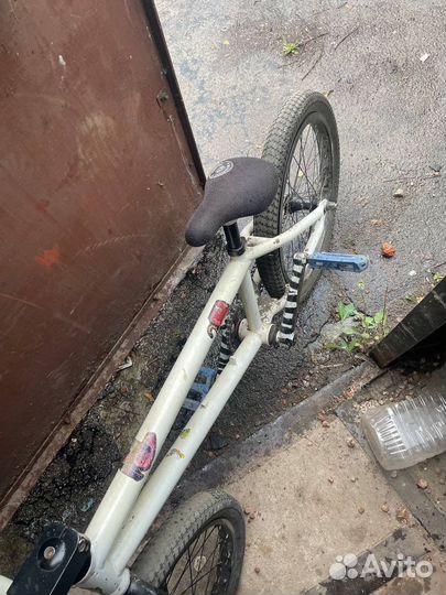 Велосипед bmx белый
