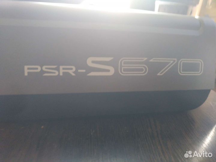 Yamaha psr s670