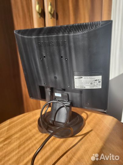 Монитор Samsung SyncMaster 720N, 1280x1024