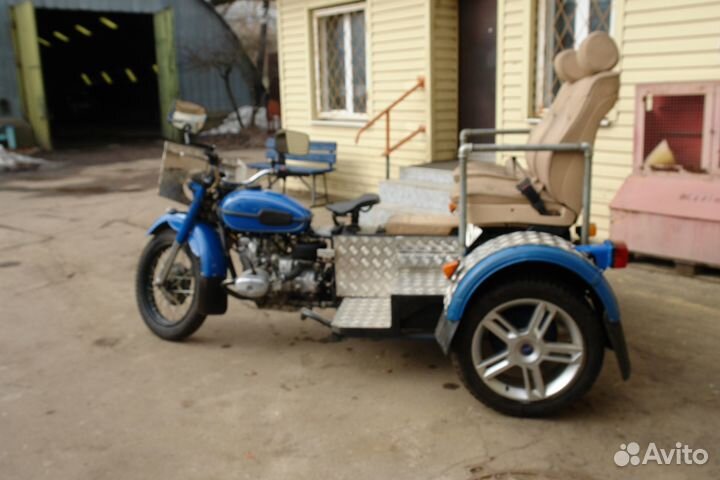 Трицикл Урал