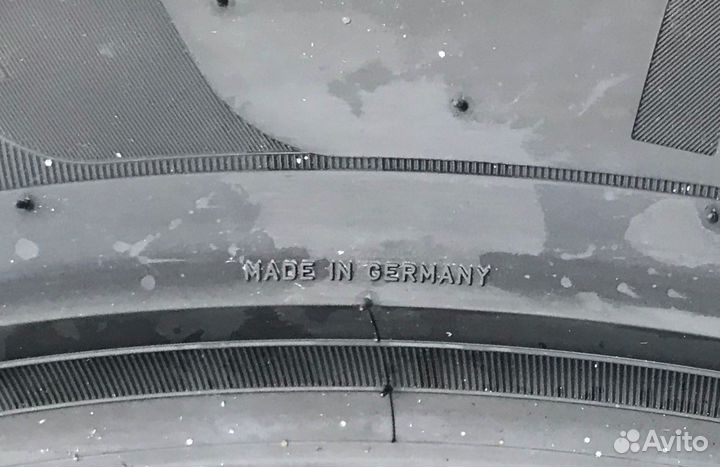 Pirelli Scorpion Winter 325/40 R22 и 285/45 R22