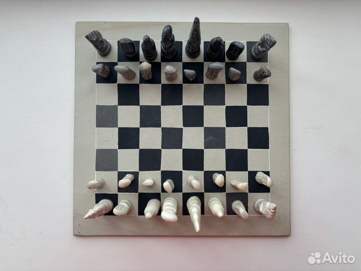 Шахматы ручной работы из Кении