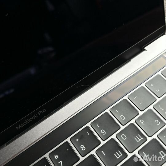 Apple MacBook Pro 13 (2019), 8/128 - Touch Bar