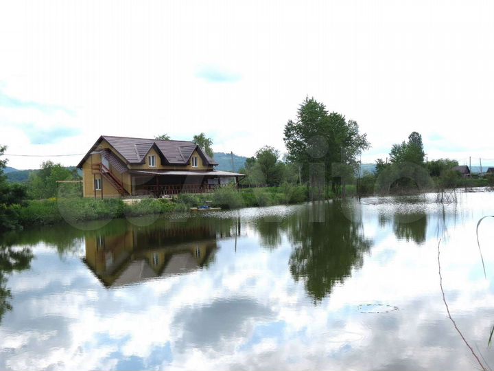 Таунхаус 100 м² на участке 6 сот.