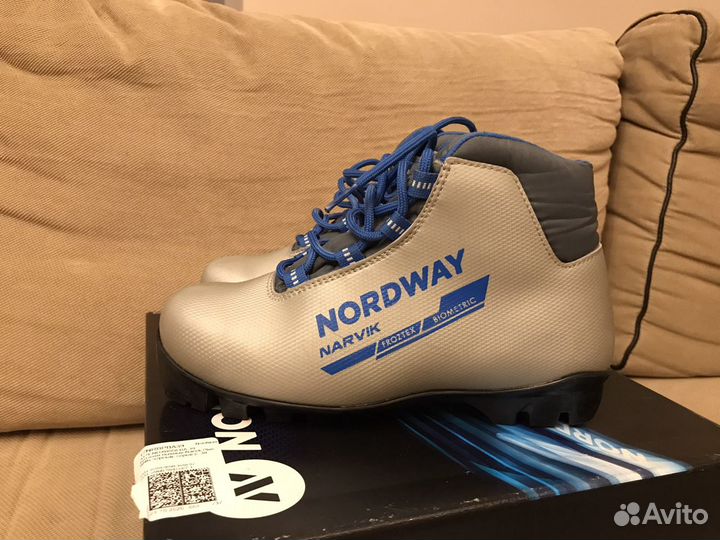 Лыжные ботинки