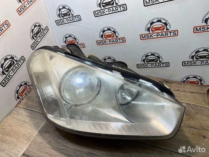 Фара галогеновая передняя правая Ford C-Max
