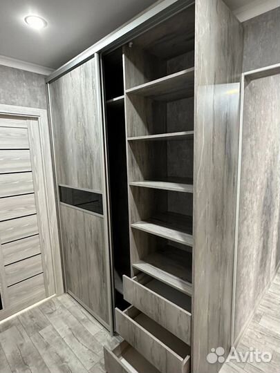 Современный шкаф купе