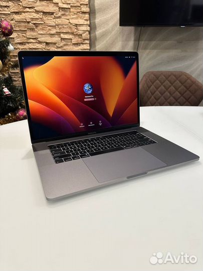Apple MacBook Pro 15 2018 A1990