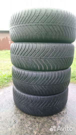 Goodyear Vector 4Seasons 205/55 R16