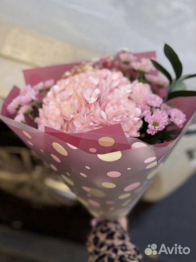 Букет с гортензией