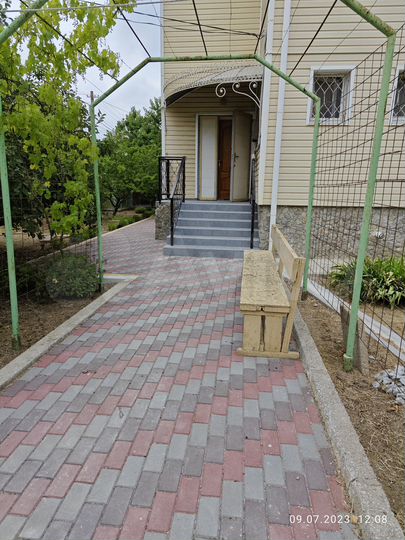 Дом 252 м² на участке 11 сот.