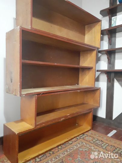 Книжные полки