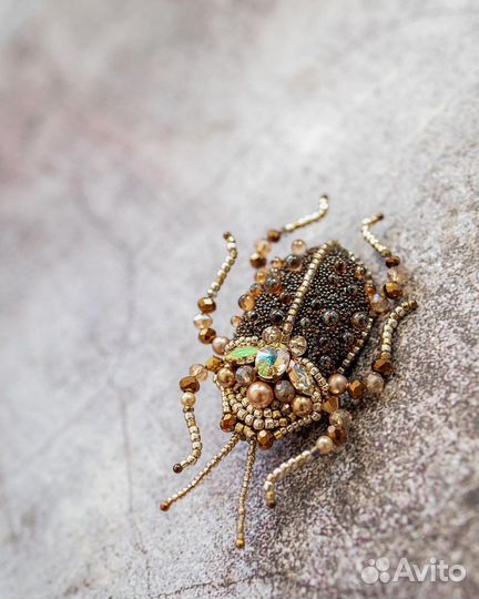 Брошь Жук