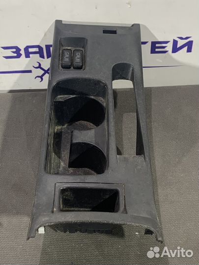 Подстаканник консоли кпп Mitsubishi Lancer X