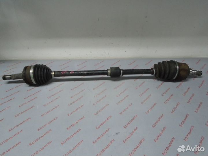 Nissan 39100-AU315 Вал приводной правый