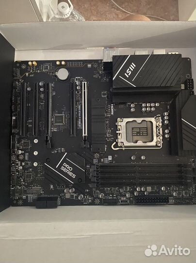 Материнская плата