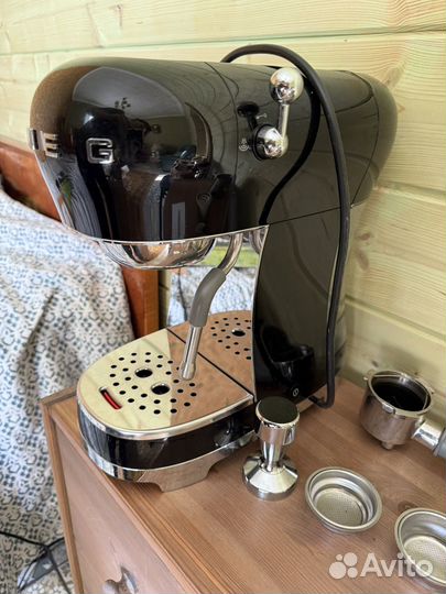 Кофеварка рожковая smeg