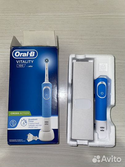 Электрическая зубная щетка Braun Oral-B Vitality