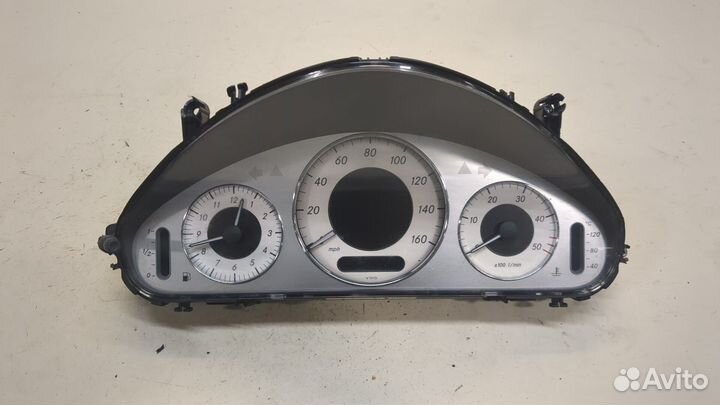 Щиток приборов Mercedes E W211, 2004